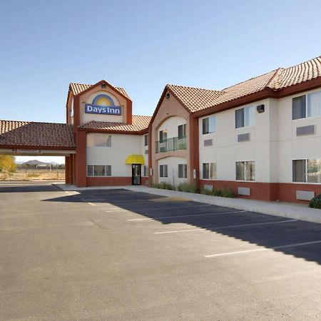 Days Inn By Wyndham Phoenix North Exterior photo