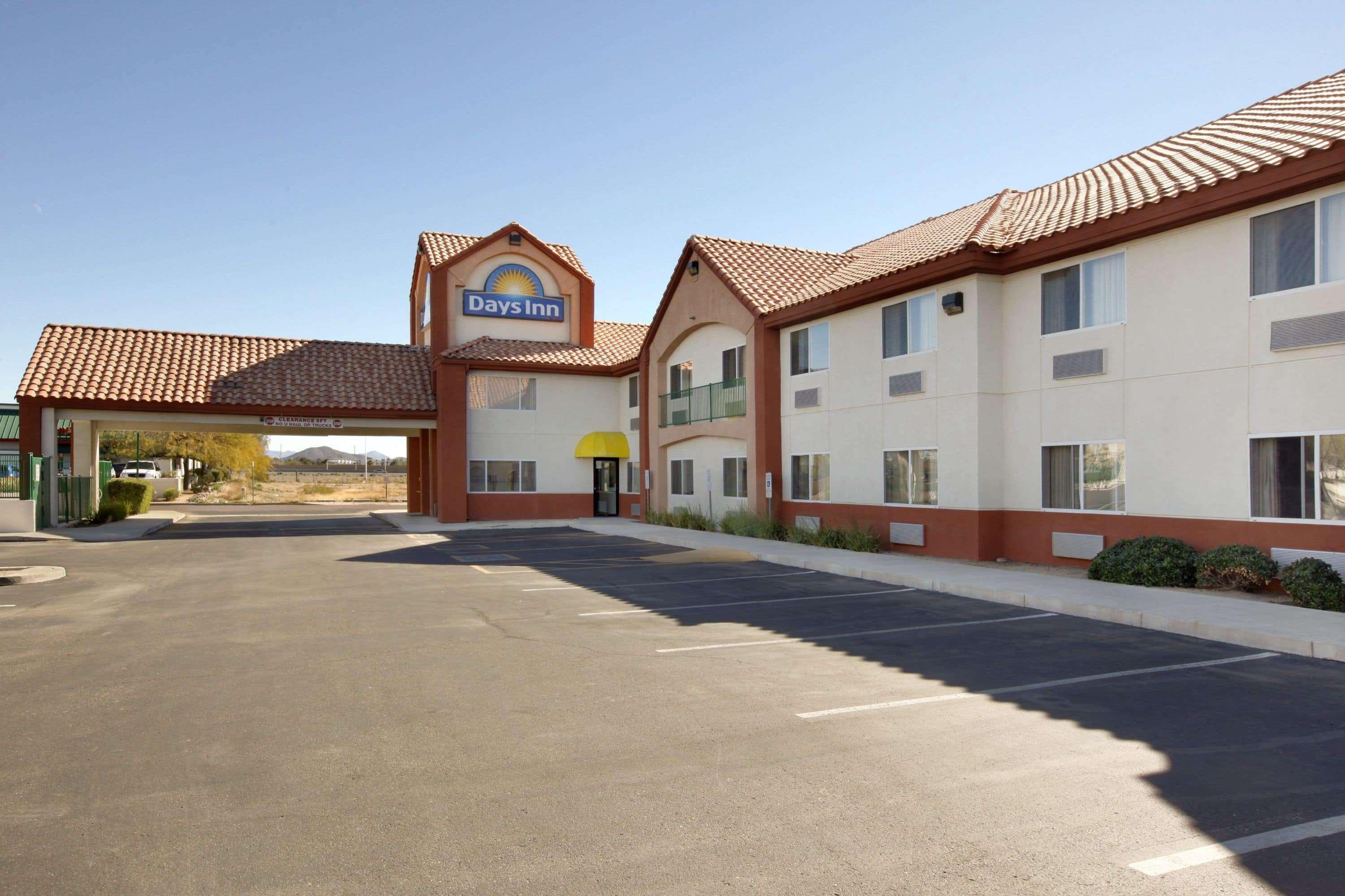 Days Inn By Wyndham Phoenix North Exterior photo