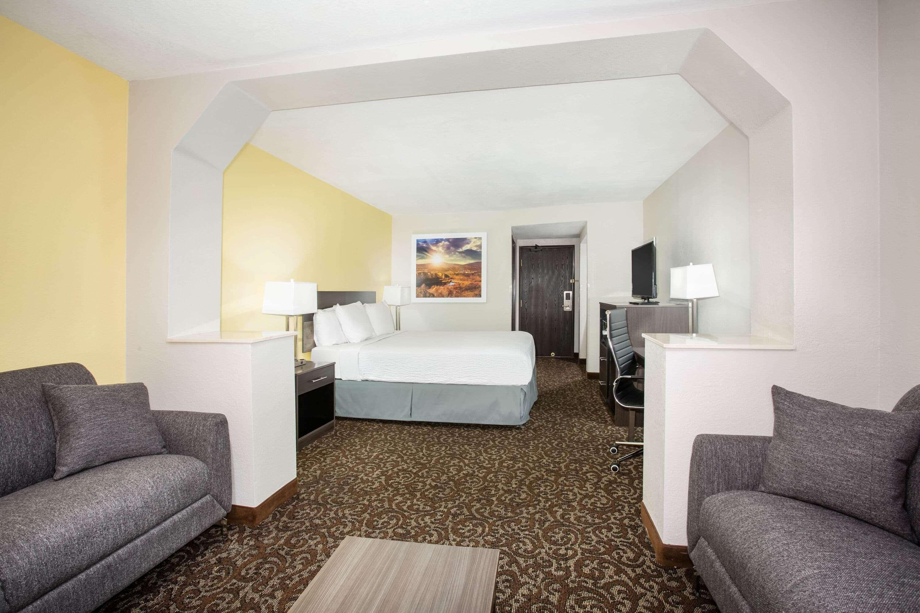 Days Inn By Wyndham Phoenix North Exterior photo